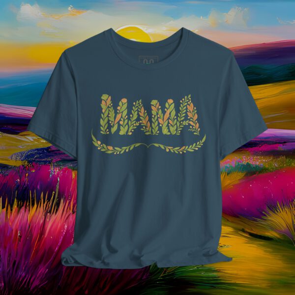 Mama T‑Shirt – Floral Nature Design for Mom | Botanical Gift Idea